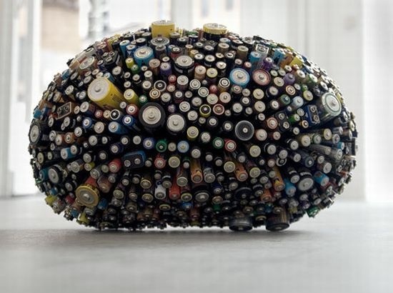 Eco Art: Dead Star – discarded batteries conveys message of recycling #art #eco