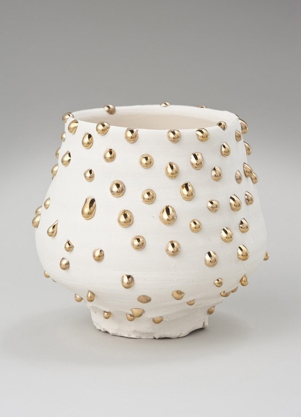 ltvs takurokuwata 04.jpg (650×900) #vase #white #gold