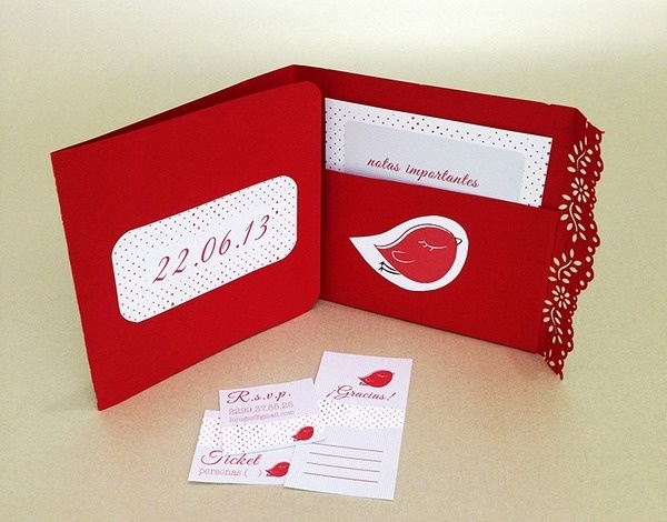XV Invitación. Pajarito / VX invitation. Little Bird #printed #red #invitation #impresa #bird #craft #xv #pajarito #manualidades #invitacin