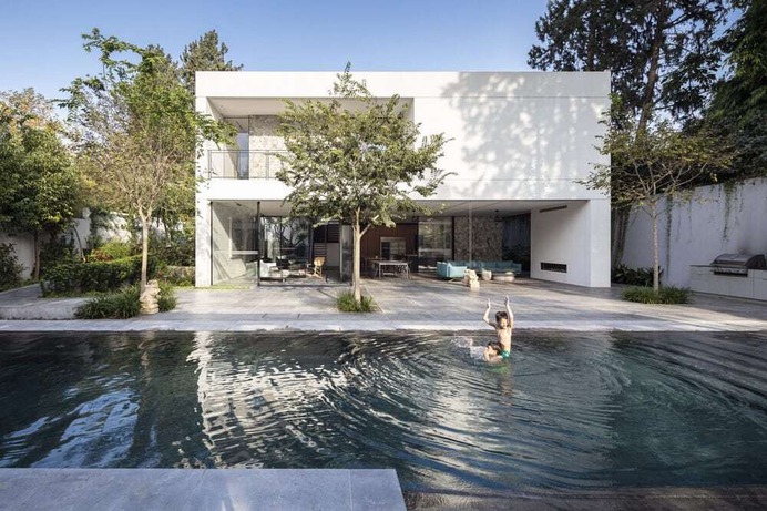 VHRS Vacation House by Broides Architects