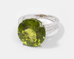 Peridot-Brillant-Ring