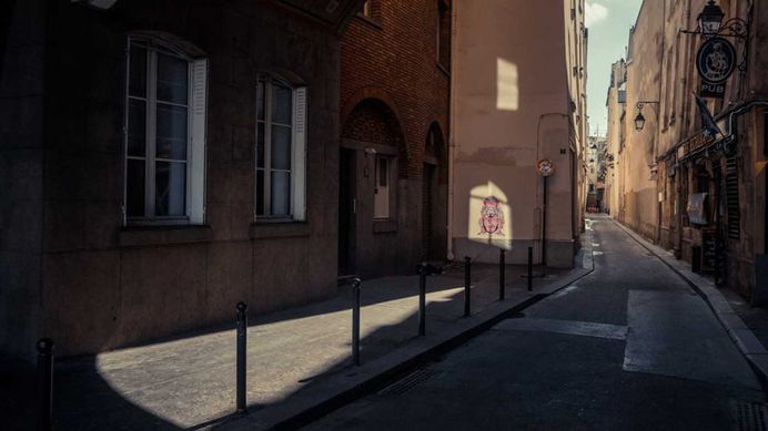Cinematic Paris: Striking Street Photography by Stijn Hoekstra