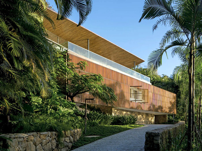 Delta House by Bernardes Arquitetura -#architecture, #house, #housedesign, home, architecture, #decor, #interior, #homedecor, home decor, in