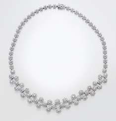 Diamond necklace with floral motifs