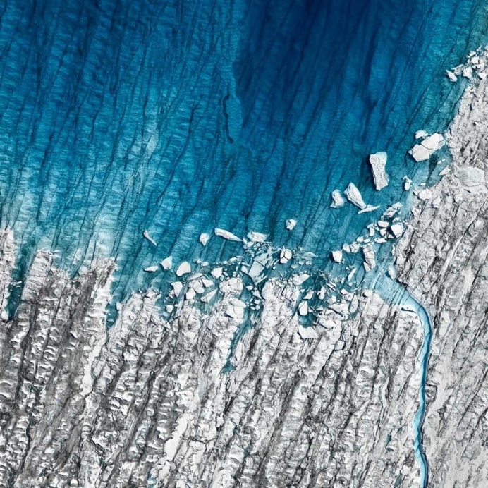 THAW: Timo Lieber Captures The Fragile Beauty of The Melting Arctic Polar Ice Cap