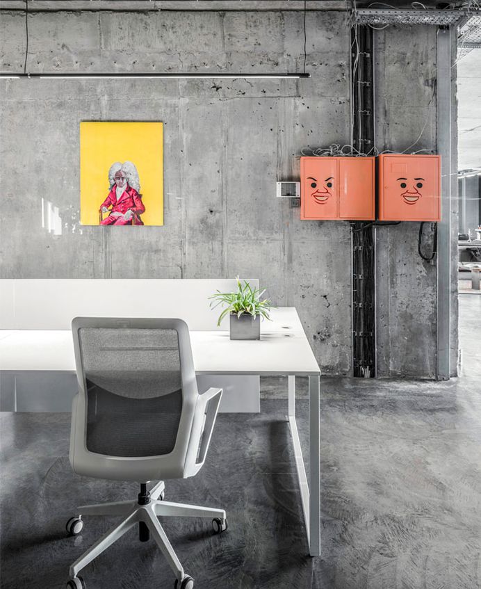 An Extravagant Office of the Ukrainian Creative Agency - InteriorZine