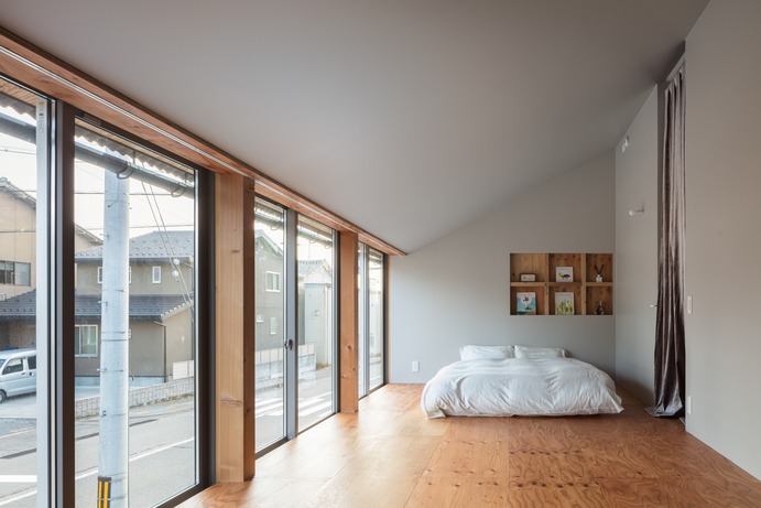 Hokuriku Residence No.1 by Chidori Studio