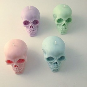 SKULL CANDY - Pastel skull candles - set of four - candy scented - soy wax candles - parma violets - - pastel scented candle