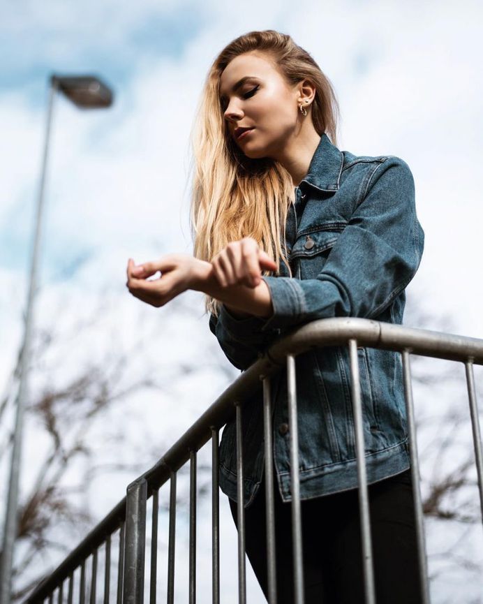 Vibrant Fashion and Beauty Portrait Photography by Nico Pfrenzinger