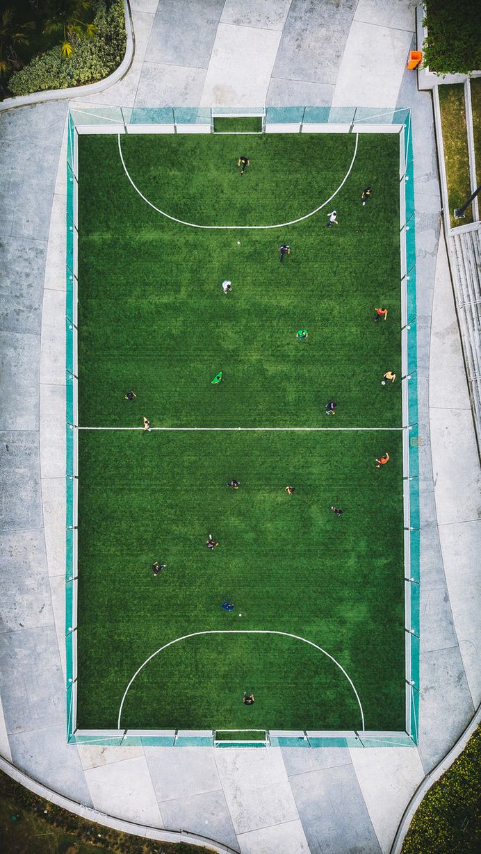 Standing in line photo by Willian Justen de Vasconcellos (@willianjusten) on Unsplash
