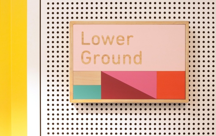 wayfinding, signage