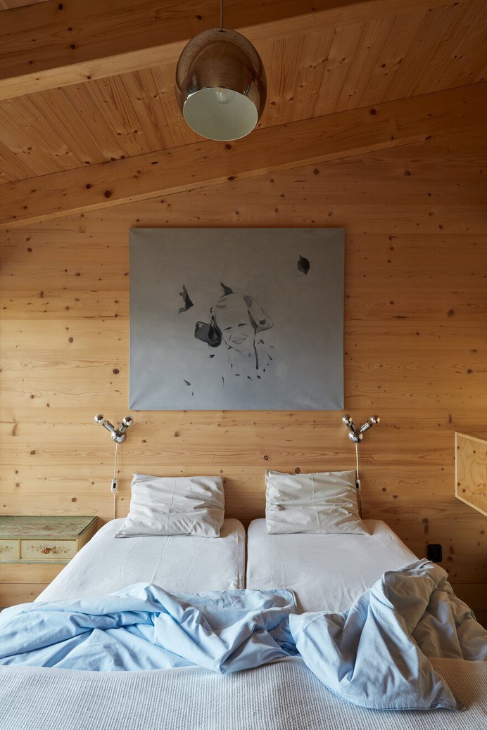 House Behind The Wall, Mjölk architects, bedroom