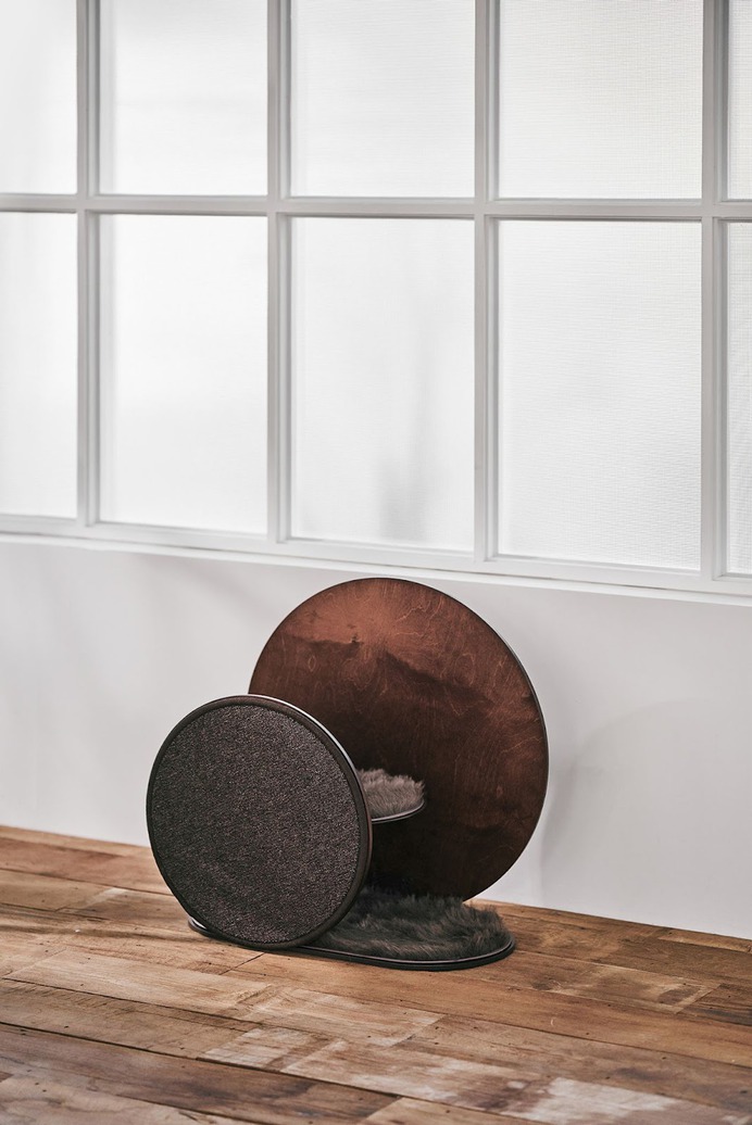 This modern cat scratching post design is a cut above — minimalgoods