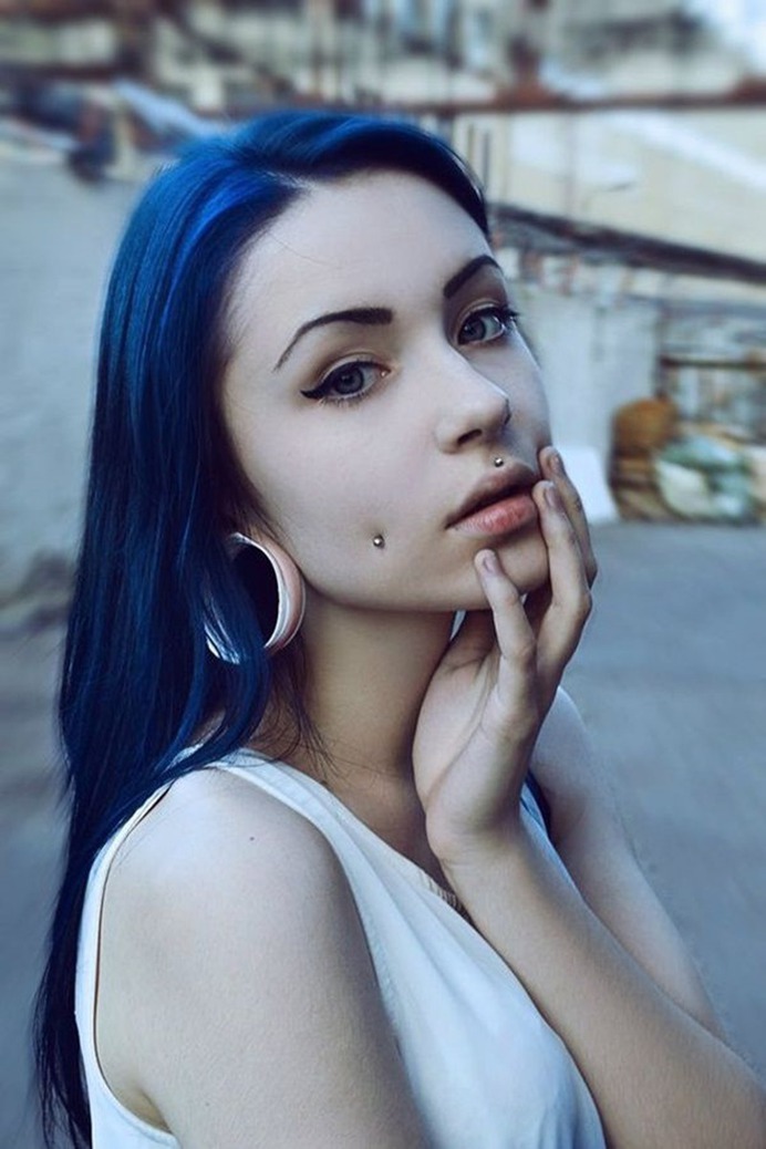Medusa Piercing Detailed Guide to Know Everything with Design Ideas