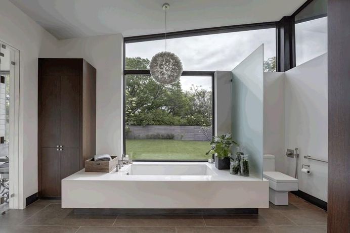 Royal Crest Residence by Domiteaux Architects 10