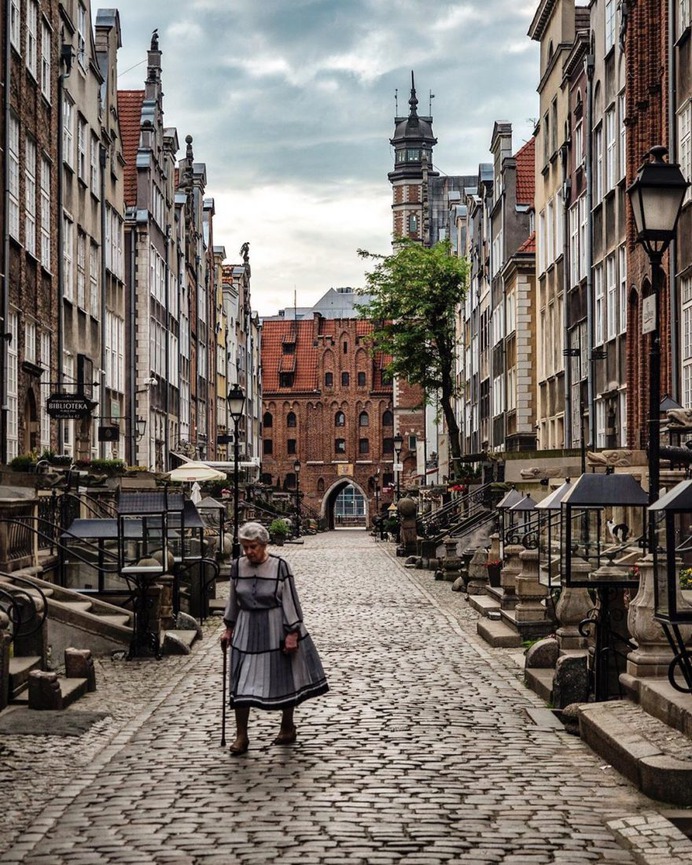 Striking Cityscapes and Street Photography by Pierre Brauer
