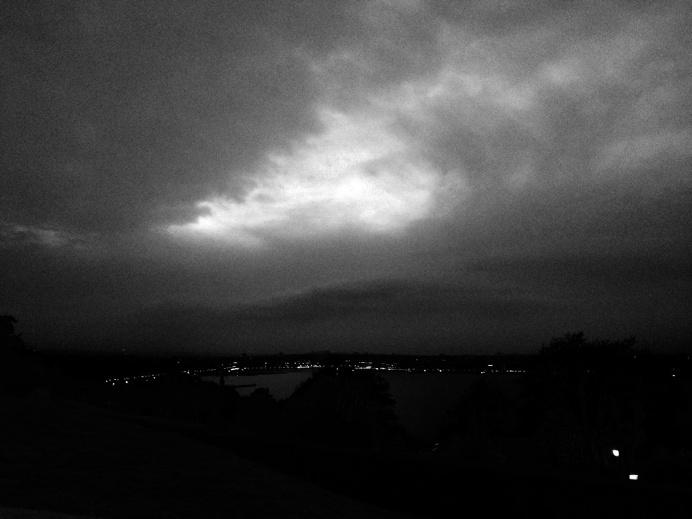 #Geneva #Night #Black&White / Picture : Ruffieux Pablo