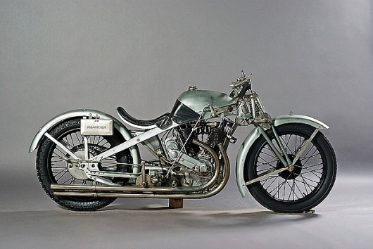 Cafe racers, custom motorcycles and bobbers #motorcycle