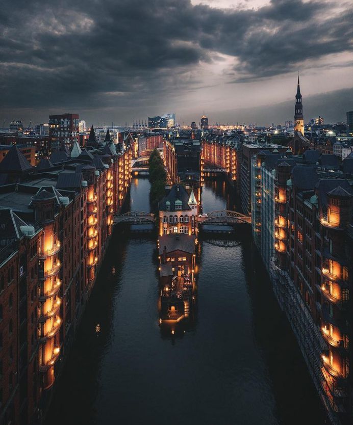 #bestcitybreaks: Striking Street Photography by Johannes Berger