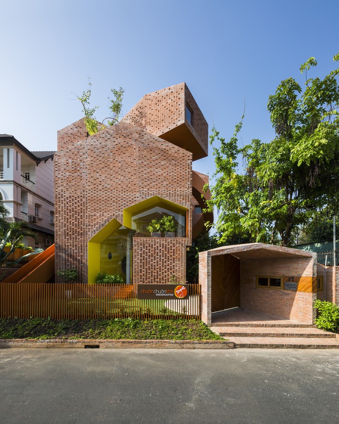 Chuon Chuon Kim 2 Kindergarten / KIENTRUC O