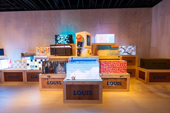Louis Vuitton "200 trunks, 200 visionaries" 