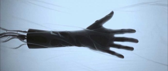 Edifice: Mesmerizing Experimental Short Film by Ash Thorp