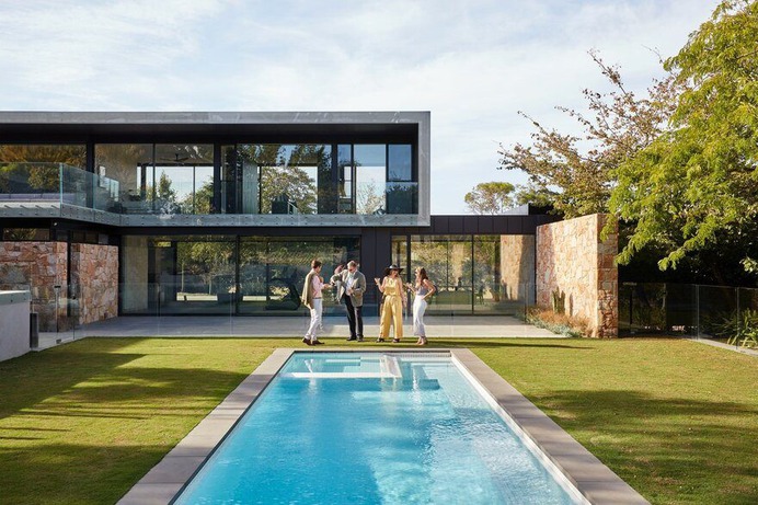 Moat's Corner / Vibe Design Group