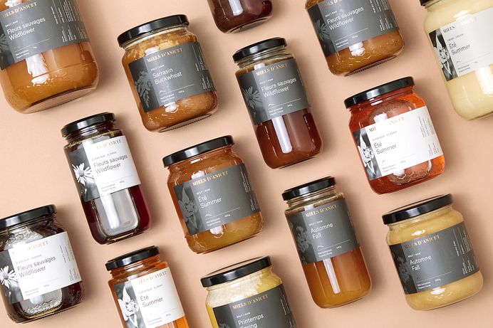 Miels d'Anicet, Canada's top honey producer, approached Caserne to refresh their brand identity and packaging design. They aimed to create an identity system that's mature, educational, and versatile. Caserne crafted a simple, elegant branding with a colour palette of earthy tones and imagery which bring nature to mind. For more info and more of the most beautiful designs visit mindsparklemag.com