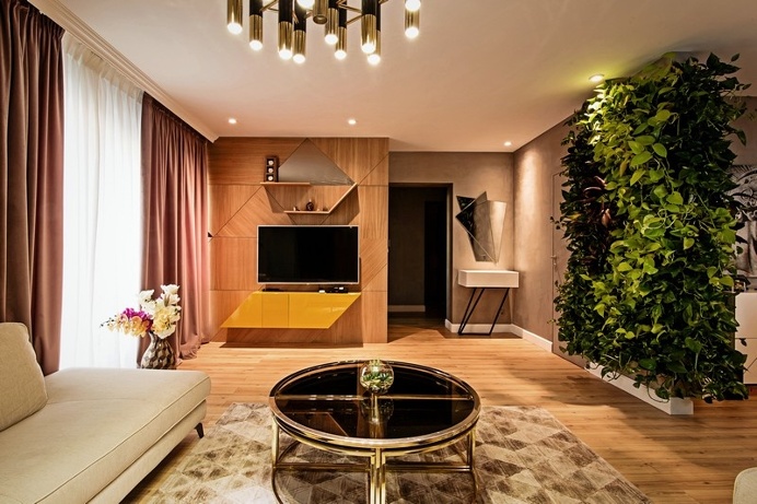 An Elegant Contemporary Style Apartment / Creativ Interior