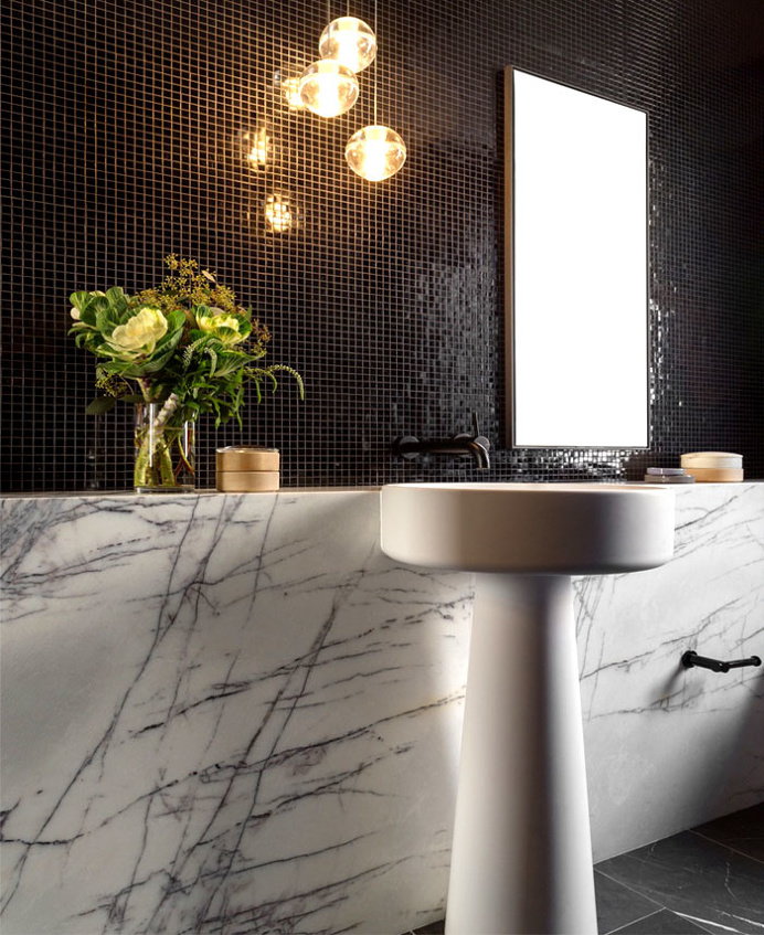 Beautiful Beach House near Tamarama - InteriorZine