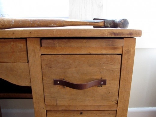How To Make Drawer Pulls From A Used Belt #diy #desk #leather