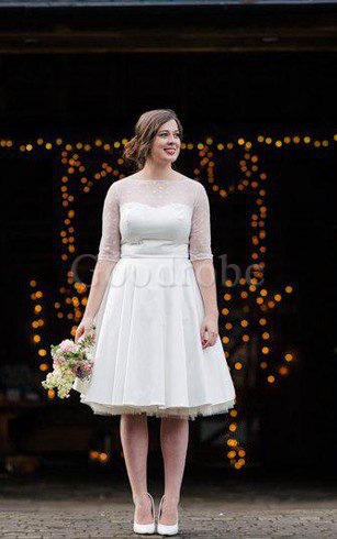 Robe de mariée plissé de col bateau avec zip en satin a-ligne