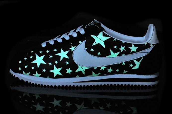 Nike Cortez Mens Classic Shoes Glowing Star Black White