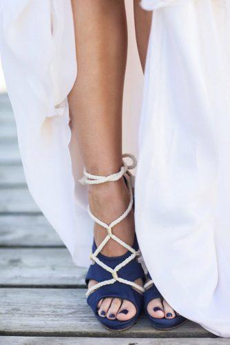 There are so many ways to incorporate fun details like anchors, boats, seashells and sand into your big day. Get inspired by our collection nautical wedding ideas from romantic bridal look to stylish reception decor.