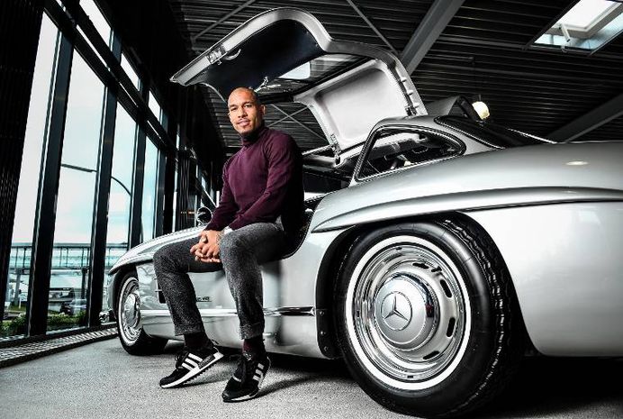 Nigel de Jong: naast voetballer ook autohandelaar - Voetbal International