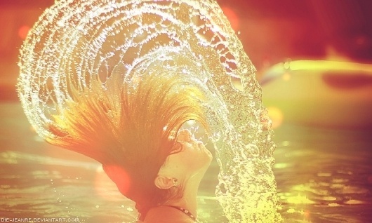 cf86a864256c463fe232b8831bacfd8f-d4jn8ub.jpg (800×480) #lights #red #water #girl