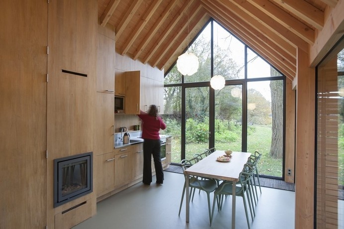 Recreation house in the countryside in Utrecht - HomeWorldDesign (16) #netherlands #recreational #retreat #architecture #green