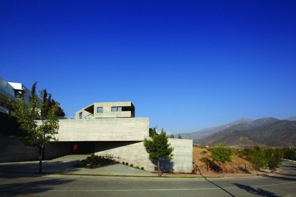 Mirador de los Dominicos House by Carreño Sartori Arquitectos #minimal #minimalist #architecture #house