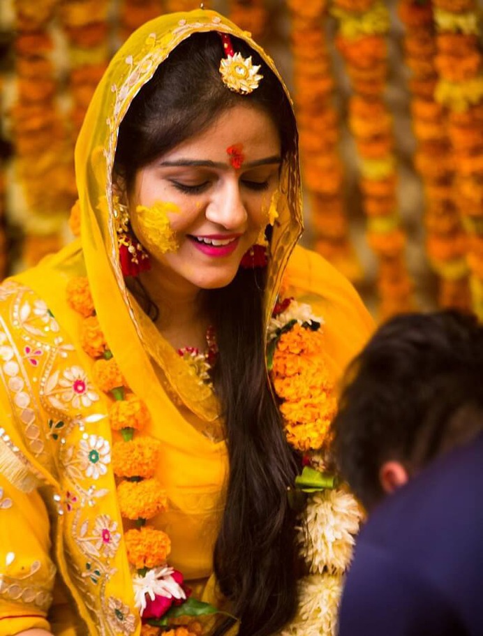 26 Handpicked Gota and Floral Maang Tikka Designs