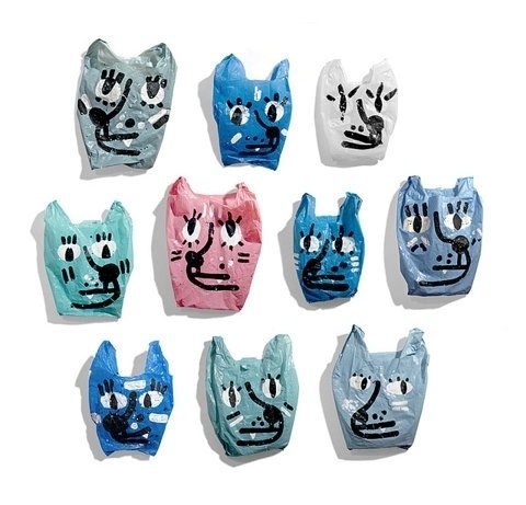 FFFFOUND! | polietilenos | Flickr - Photo Sharing! #dogs #bags #plasticbags