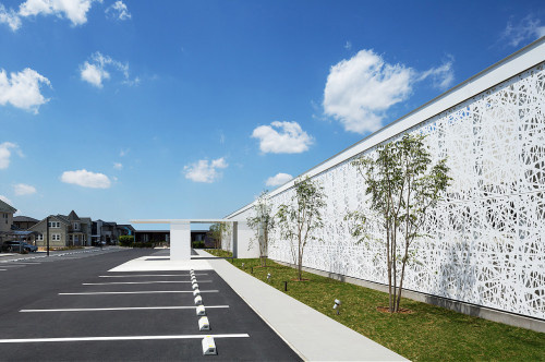 Orthopedic Hitachi by Matsuyama Architect and Associates
