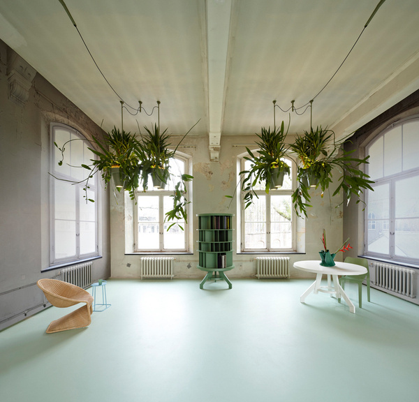 bucketlight tropical plant fixtures by roderick vos incorporates built in powerstation #power
