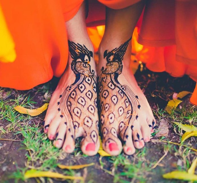 Peacoke mehndi design 2020