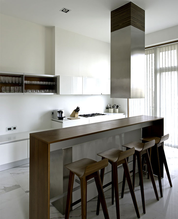 Sophisticated Indian Apartment with Woven Staircase kitchen 5 #island #kitchen #bar #design