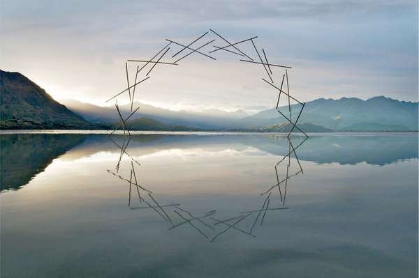 Ephemeral Environmental Sculptures Evoke Cycles of NatureJanuary 1 #natural #sculpture #nature