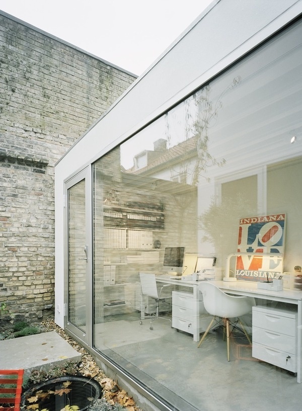 white office #glass #office #white #modern