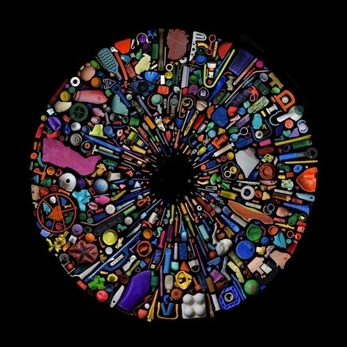 Photographs Of Ocean Debris From All Over The World - DesignTAXI.com #ocean #refuse #rubbish #debris #plastic #pollution