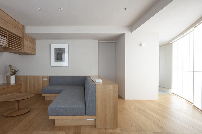 Renovation of Kita-Aoyama by Buttondesign