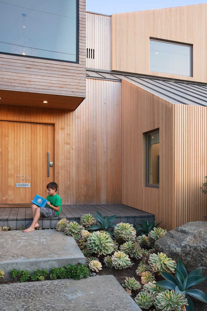 Manhattan Beach Ranch, Blue Truck Studio