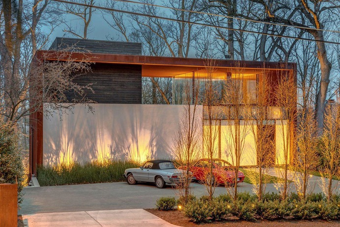 Dahlonega House